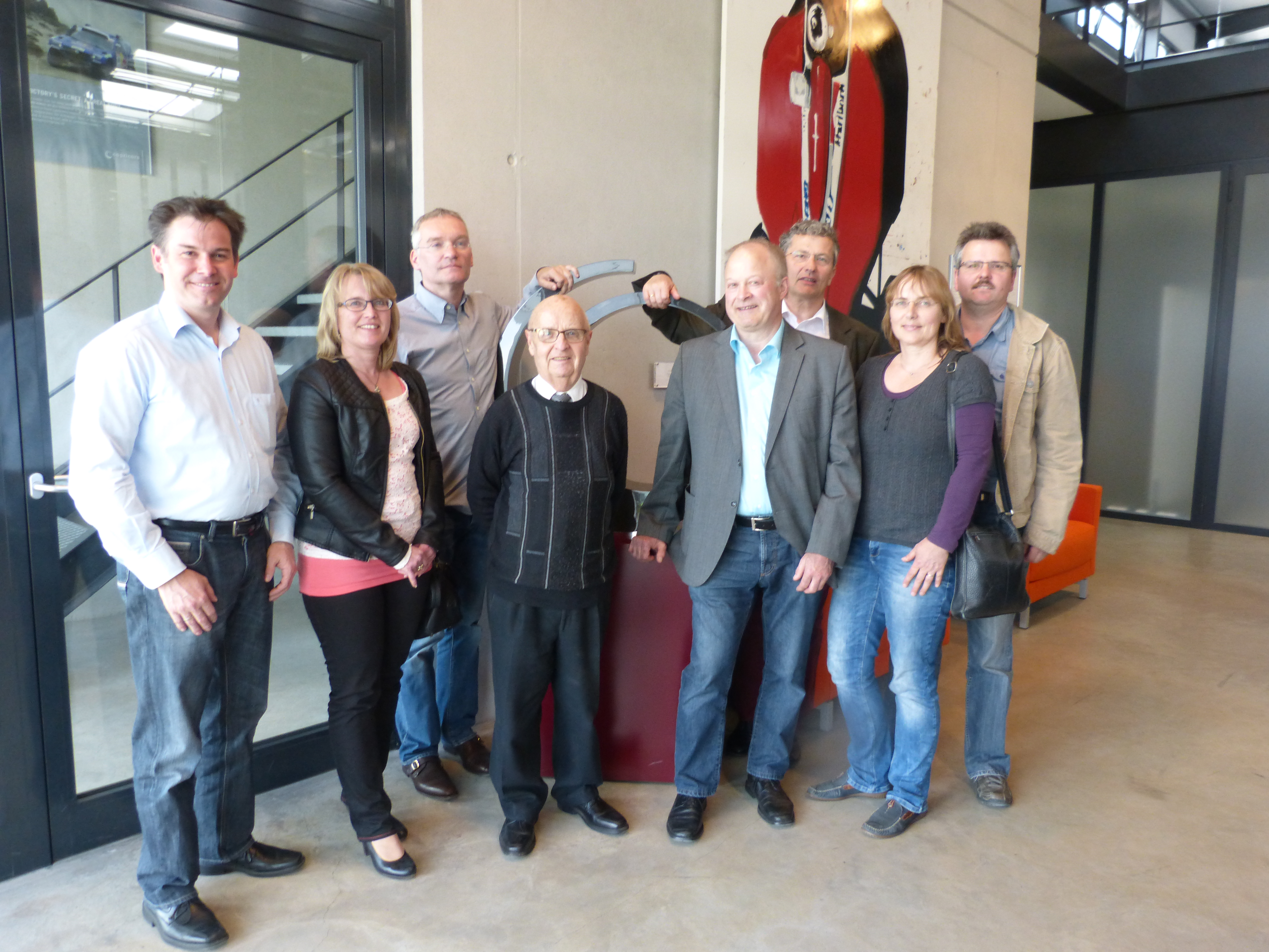 Foto: Freien Wähler Verbandsgemeinde Adenau mit Firmengründer von capricorn und zukünftigen Eigentümer des Nürburgrings Herrn Dr. Robertino Wild (3. V. li.)